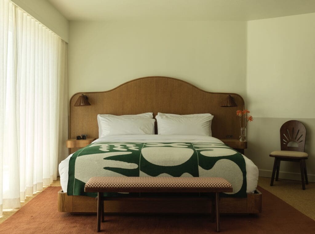 Casa Loma bed