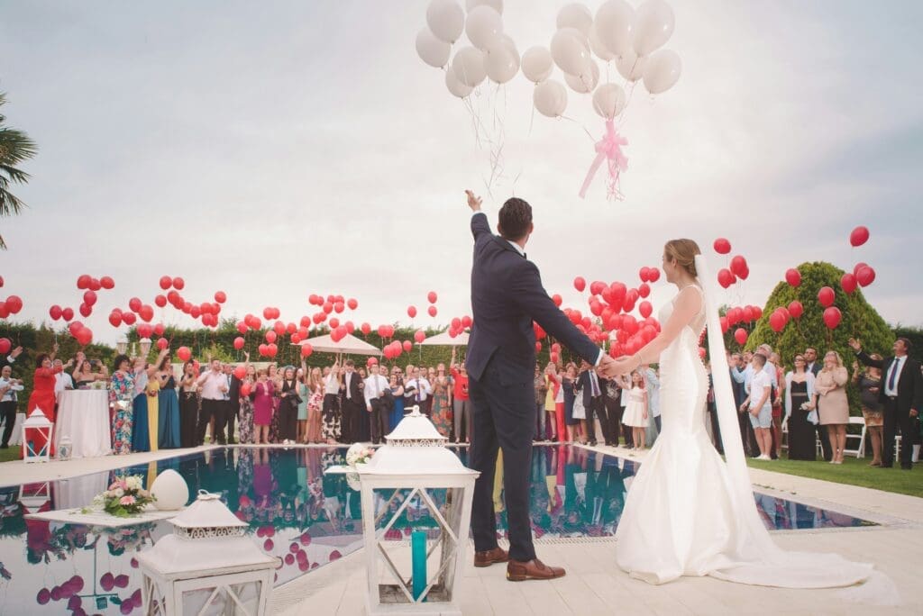 A 2025 Wedding Guest Survival Guide — From RSVP’ing and Gifting to Decoding the Dress Code