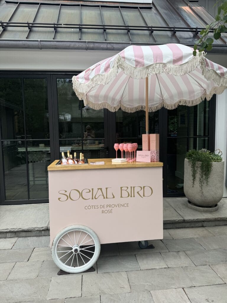 Their ambition is clear: to embrace every adventure while remaining grounded, ensuring that every bottle of Social Bird represents the pure joy of gathering together.