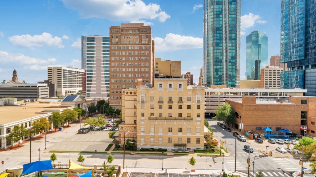 The future Downtown Library sits in the heart of Fort Worth, just blocks from Sundance Square and City Hall. (Courtesy LanCarte Commercial)