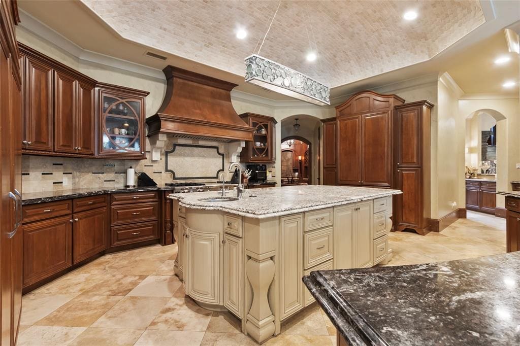 A luxury kitchen is necessary for any would-be chef. 