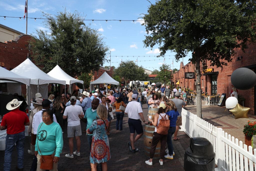 The Stockyards was full of taste testers during the inaugural Rattle Battle. (Photo courtesy Leo Loera/Bull Stock Media)