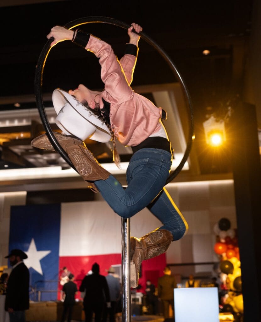 Glamorous Women Broadcasters, a Country Music Star, Pig Races and a $1.5 Million Cattle Baron’s Night To Remember In Houston