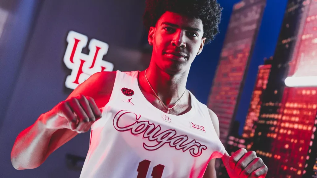 Chris Cenac Jr. brings inside and outside skills to Kelvin Sampson's University of Hoiston program.