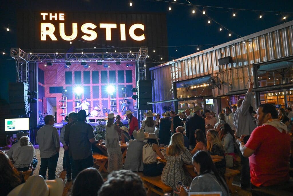 300 guests (many of them boot clad!) flocked to The Rustic on a recent early fall evening for the inaugural Saddle Up Benefit Concert. (Photo by State Fair of Texas)