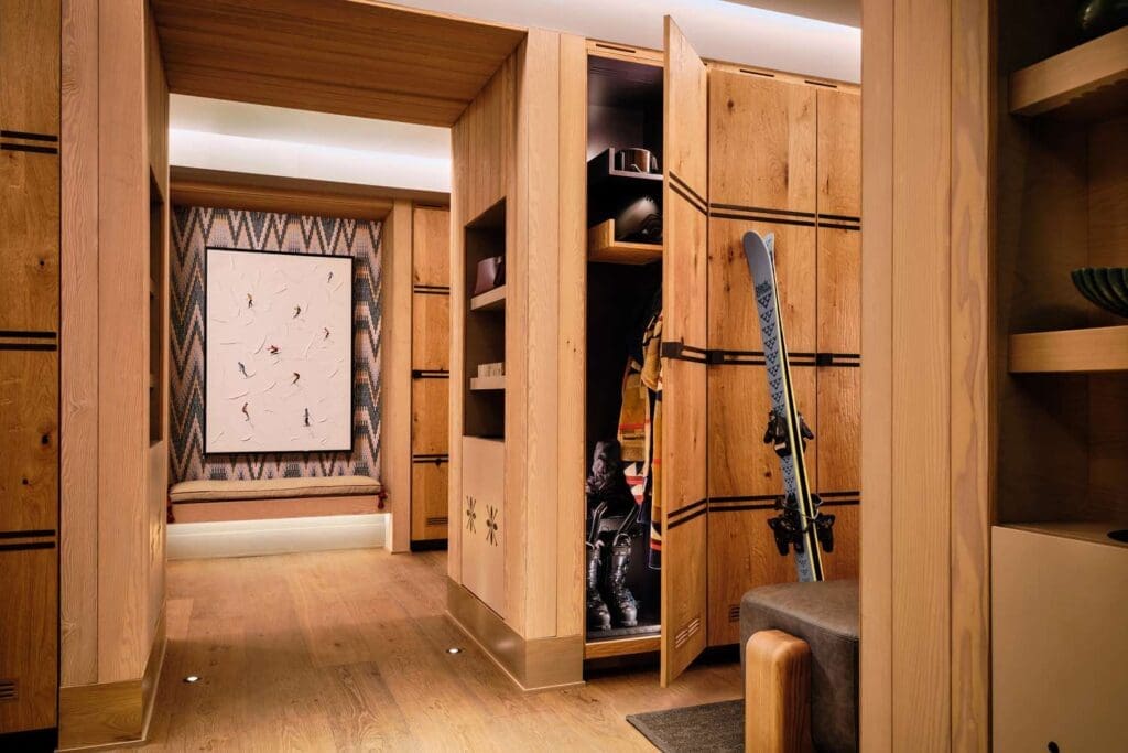 Crest Club is redefining the ski-in, ski-out experience with amenities like valet parking, private lockers with heated boot and glove dryers, and a dedicated ski valet. (Photo by Auberge Collection)