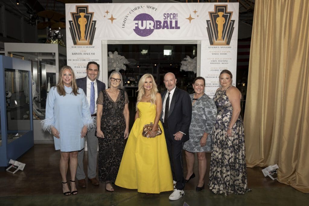 Judith Dumont, Justin Banta, Melissa Webber, Kristin Hallam, James Hallam, Cindy Lindsley, Julia Howard (Photo by Thomas Garza)