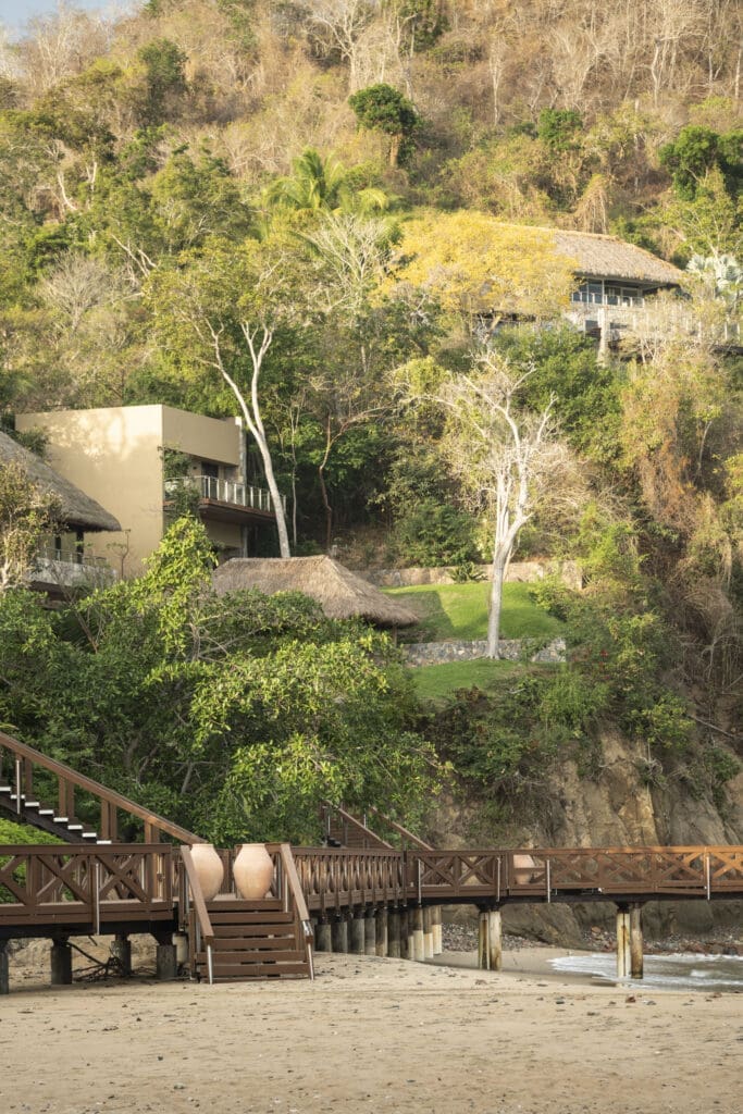 Four Seasons Private Residences gives the chance to stake permanent claim to that rare sense of place and refined hospitality that Tamarindo has captured.