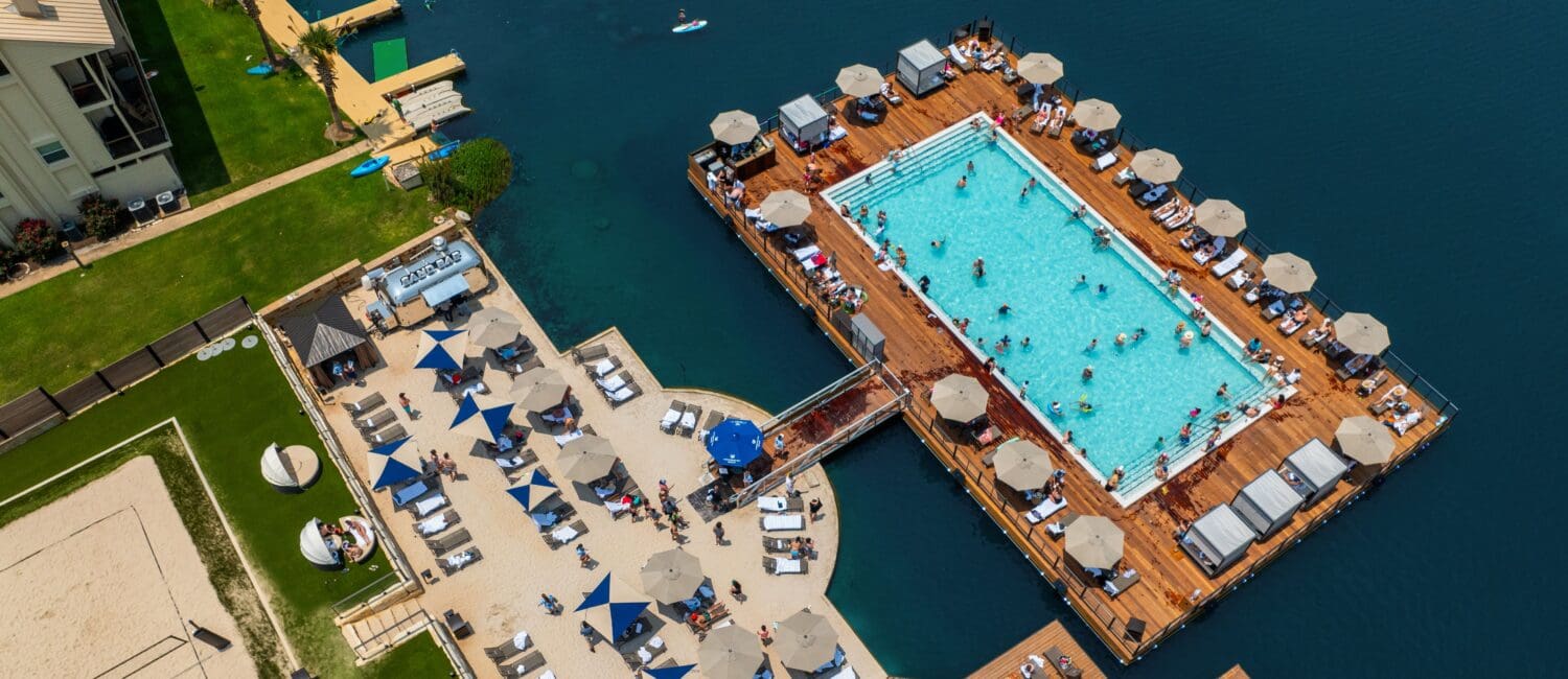 WATERFRONT FLOATING POOL-02 (Photo by Horseshoe Bay Resort)