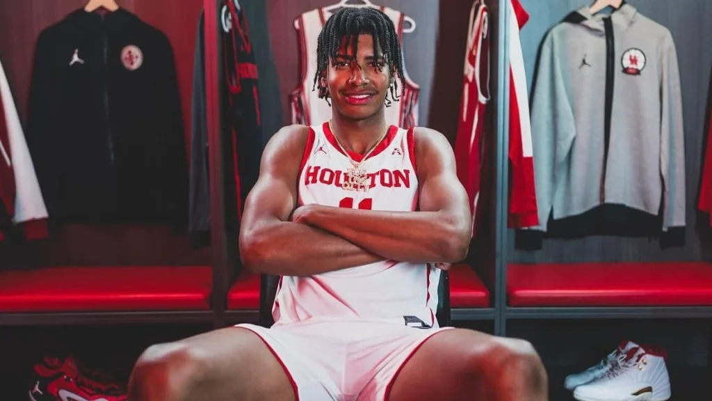 Chris Cenac Goes To Hakeem Olajuwon School, Impresses With His 3-Point Shooting — A Different Type Of UH Big Man