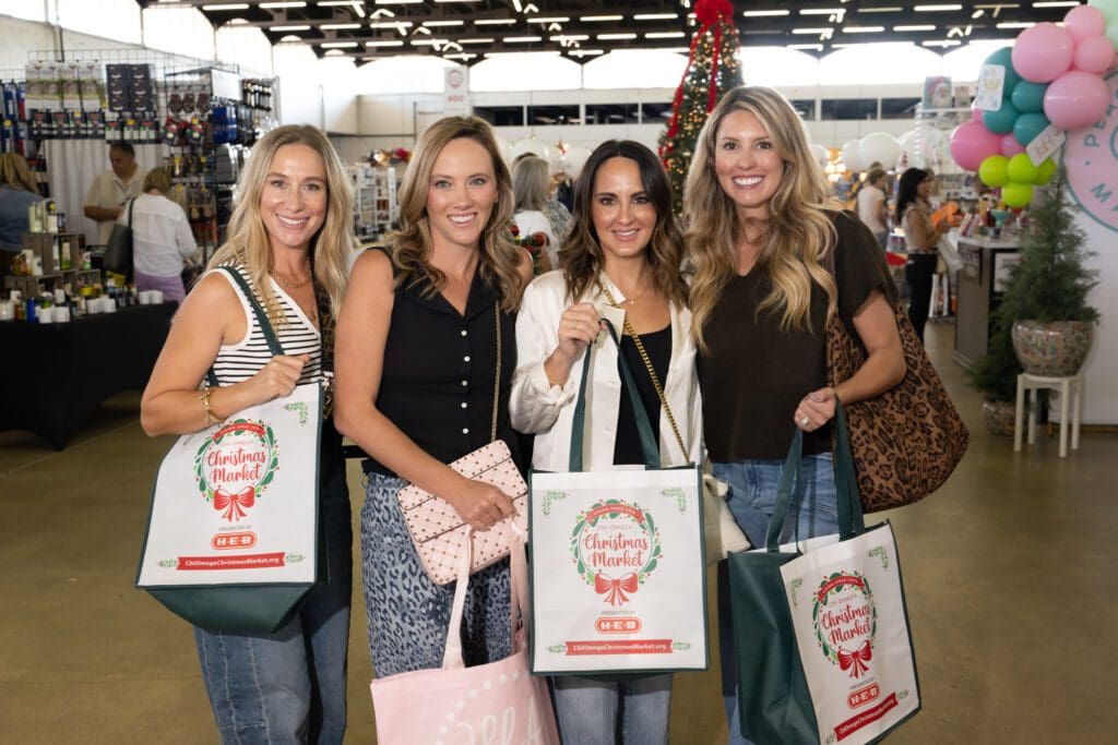 Courtney Richmond, Amanda Healy, Rachel Burnett, Lisa Roland (Photo by George Fiala)