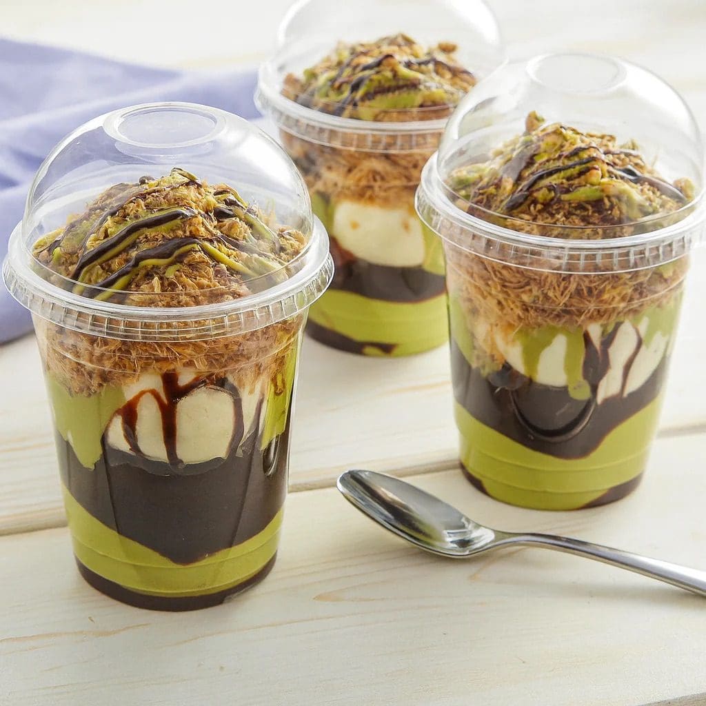 The Dessert Gallery has caught the Dubai chocolate craze with this incredible sundae. (Photo courtesy of Dessert Gallery)