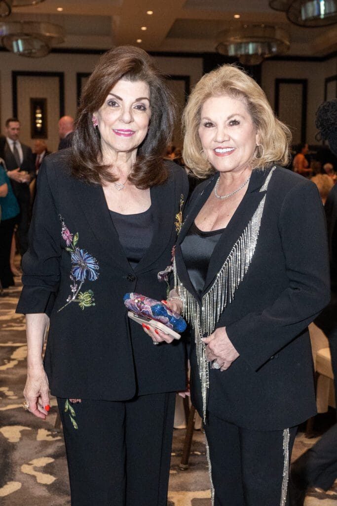 Laura Ward, Edna Meyer Nelson at the Texas EquuSearch evening (Photo by Jacob Power)