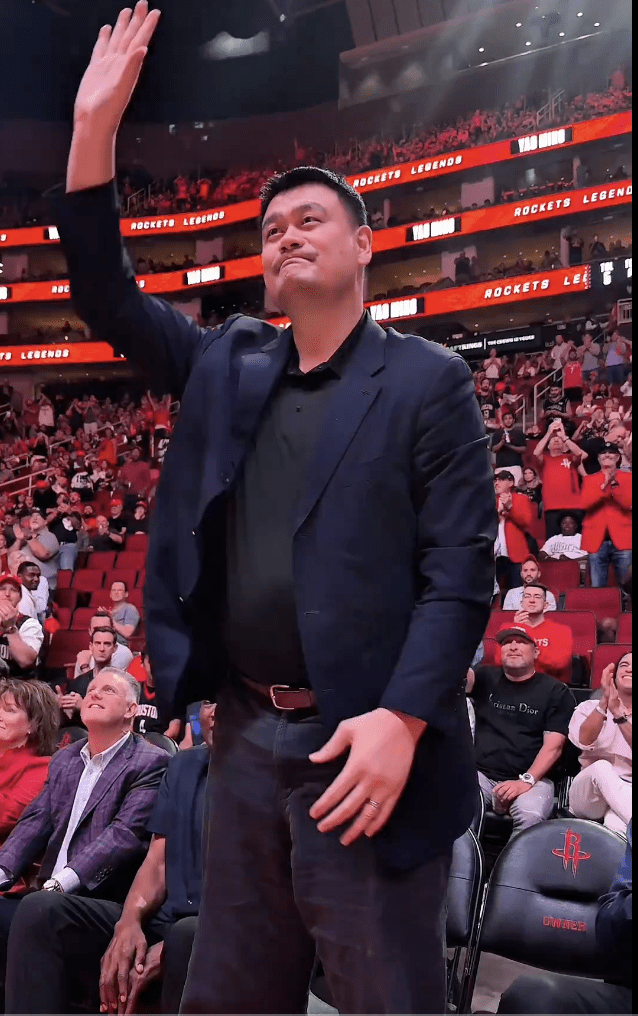Yao Ming returned to Toyota Center for the first time in almost a decade. (@HoustonRockets)