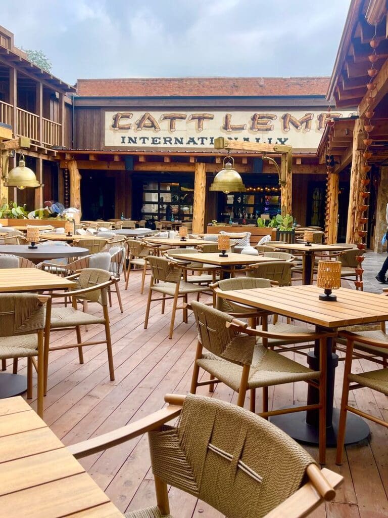 Cattlemen’s new open-air patio offers a relaxed yet refined space for dining and cocktails. (Courtesy)