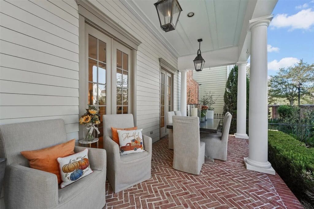 Southern Charm meets modern elegance at 41 N Bay Blvd.