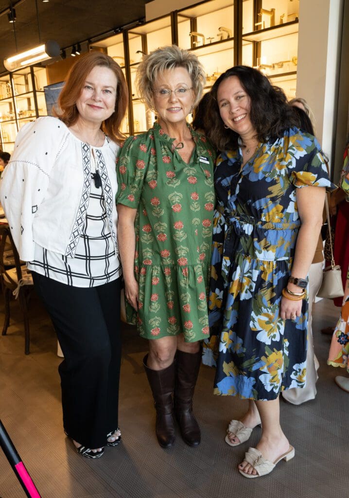 Cynthia Carter, Amy Burns, Kelly Parra (Photo by George Fiala)