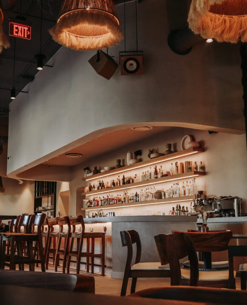 Dallas-based Coevál Studio led the interior design on the project creating an elegant-yet-relaxed space that echoes the contemporary coastal direction of the concept as envisioned by owners Gerado Barrera and Mauricio Gallegos. (Photo by Puerto Cocina & Bar/Jhair Guzmán)