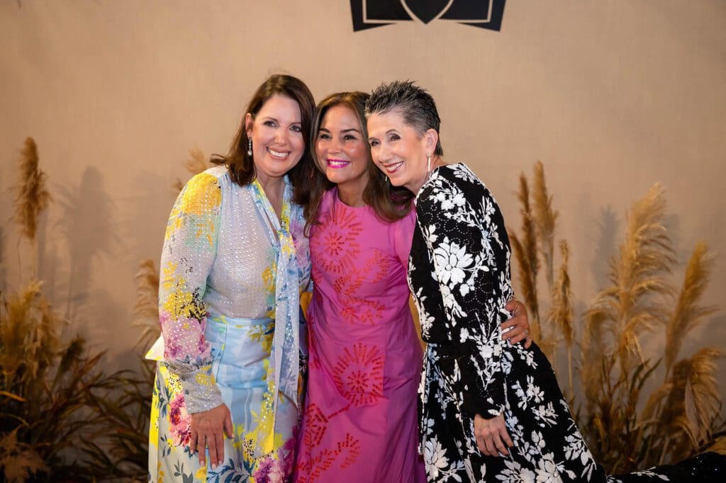 Julie Roberts, Rieke Common, Mandy Williams at the Elizabeth Anthony 'Go Red for Women' fashion event (Photography by Christina Griffin, WDR Imagery)