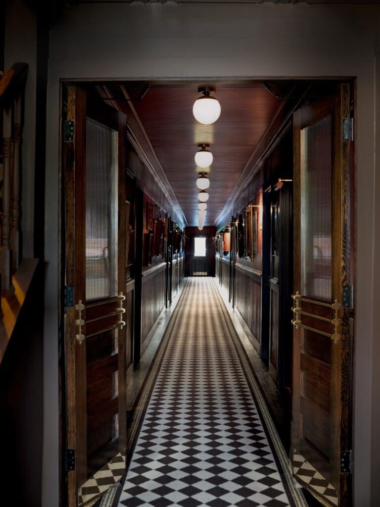 The Madison Hotel, Fonde Interiors
