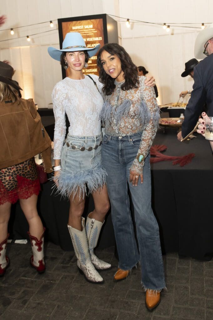 Porschla Kidd, Jessica Nowitzki (Photo by Tamytha Cameron)