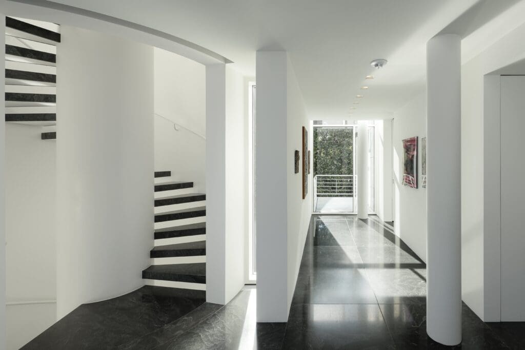 The house itself is a work of art. For that reason, you might not "get" it, but the people who get art GET the Rachofsky House. (Photo by JA2 / Compass)