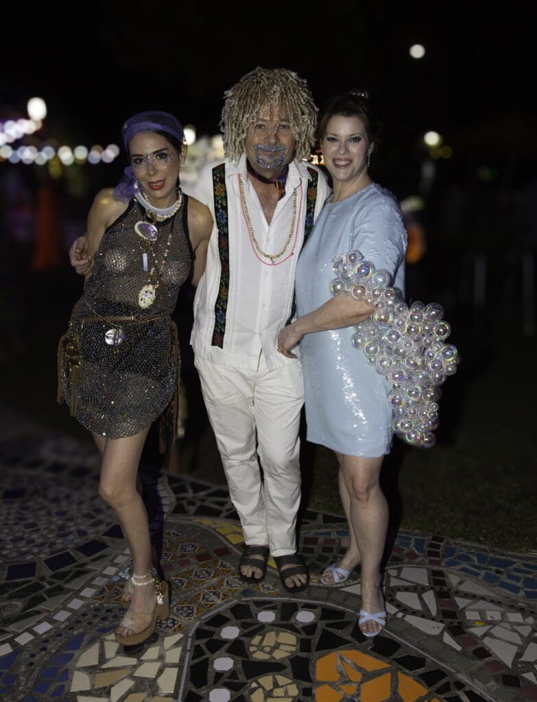 Lorena Rodriguez & Arturo Escalante, Amy Ward at Orange Show Barefoot Beach Ball (Photo by Mike Herrera)