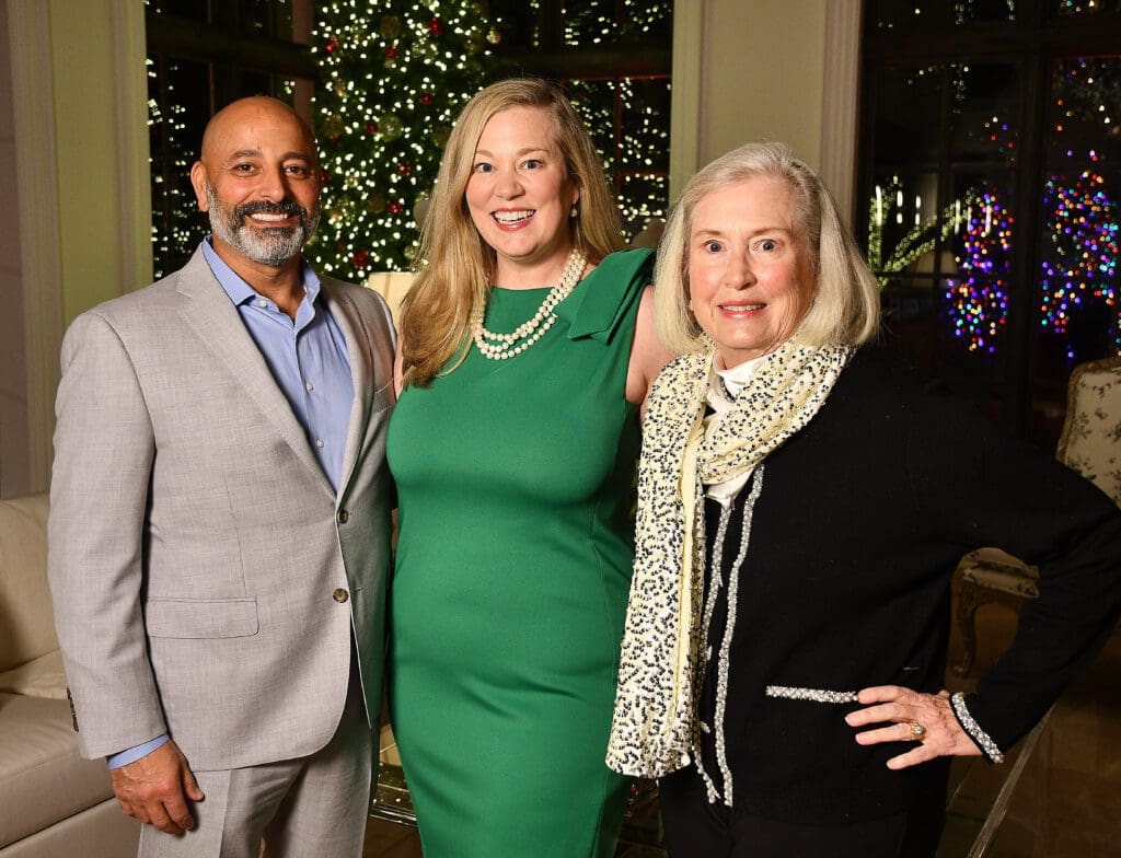 Majdi El Ahwal, Celeste Byrom, Carla Byrom at 'Santa's Elves'