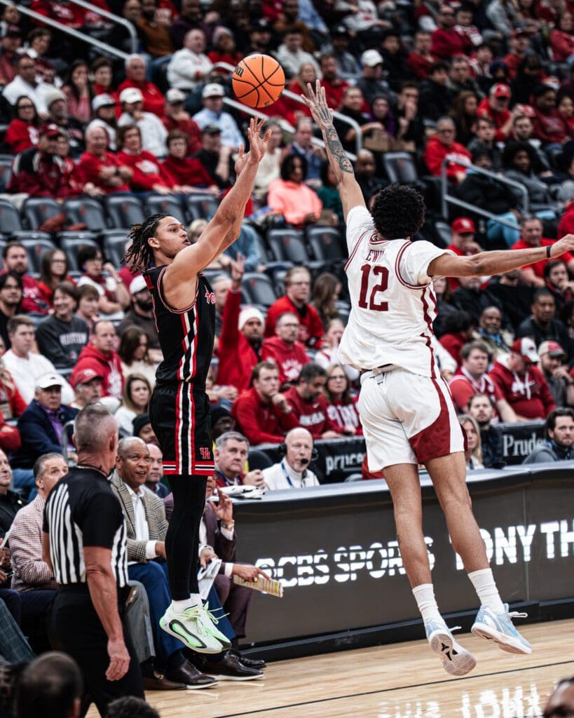 University of Houston freshman guard Isiah Harwell came off the bench to hit big 3-pointers in the Arkansas win too. (@UHCougarMBK)
