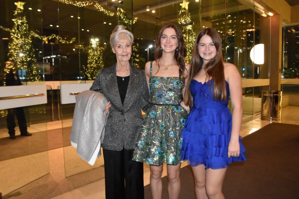Nancy Beth Roberts, Margaret Thompson, Catherine Thompson (Photo by: Deborah Brown)