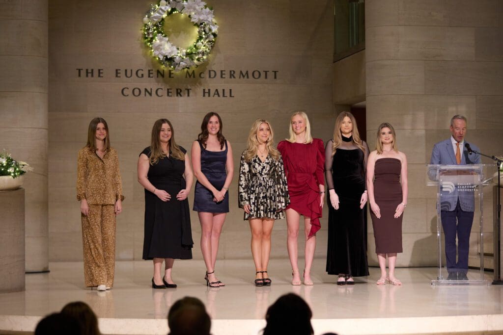 Assembly officers: Allie McWhorter, Katie Kottwitz, Danielle Ward, Margaret Bracken, Paige Williams, Catherine Hunt, Annabeth Winn (Photo by: Gittings)