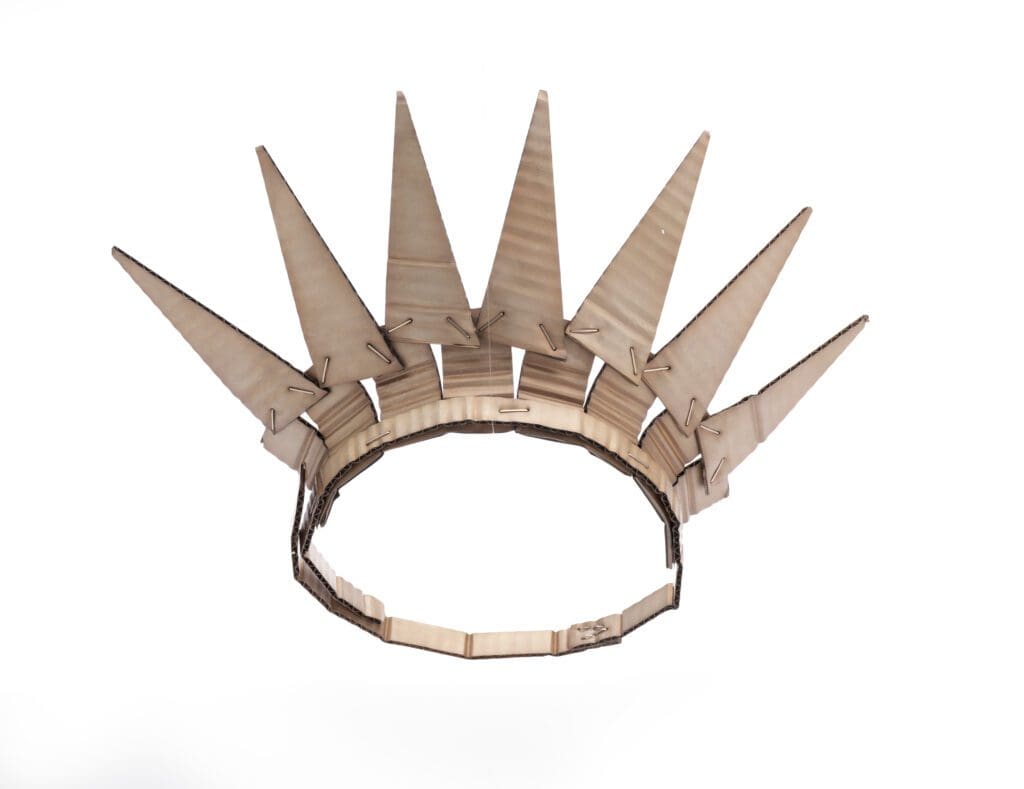 David Bielander, The Big Apple Neckpiece tiara and necklace, 2015,
from the series Cardboard, patinated silver and white gold, Dallas
Museum of Art, promised gift of Deedie Potter Rose. © David
Bielander. Photo by Chad Redmon, courtesy Dallas Museum of Art.