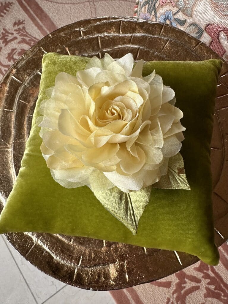 The Helena Simon large Yellow Rose
