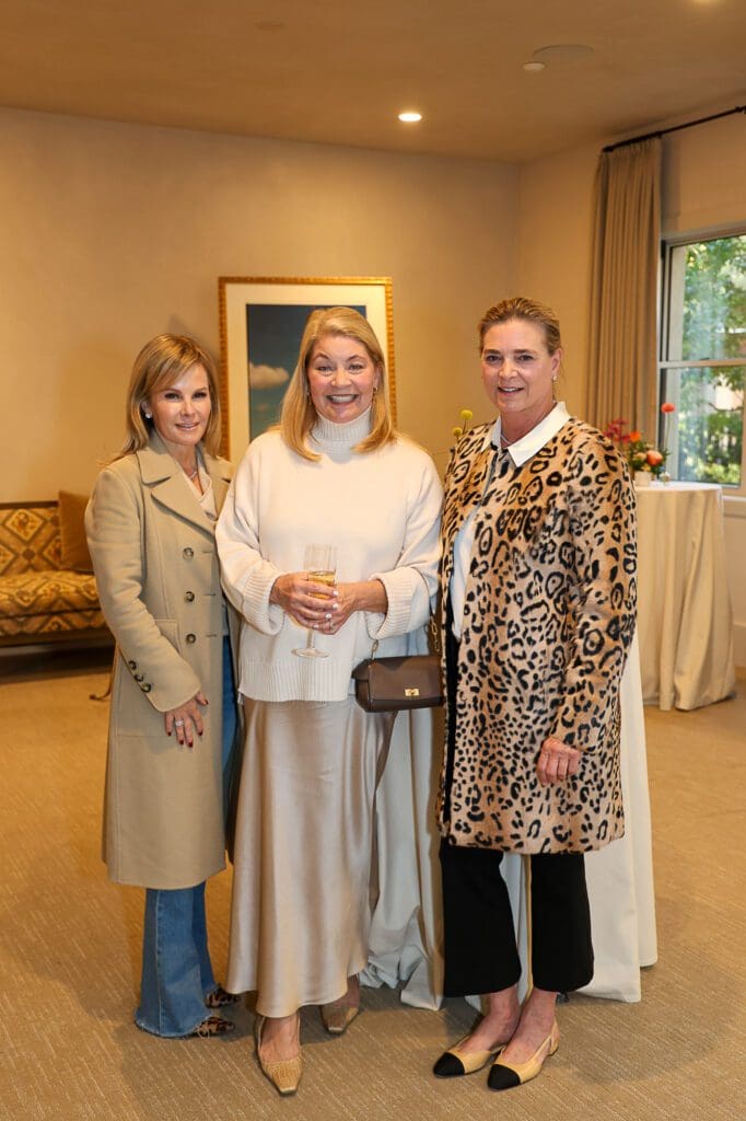 Juli Japhet, Susanna Moldawer, Mary Elizabeth Hahnfeld at Christiana Reckling's debut photography show (Photo by Mia Bonner Photography)