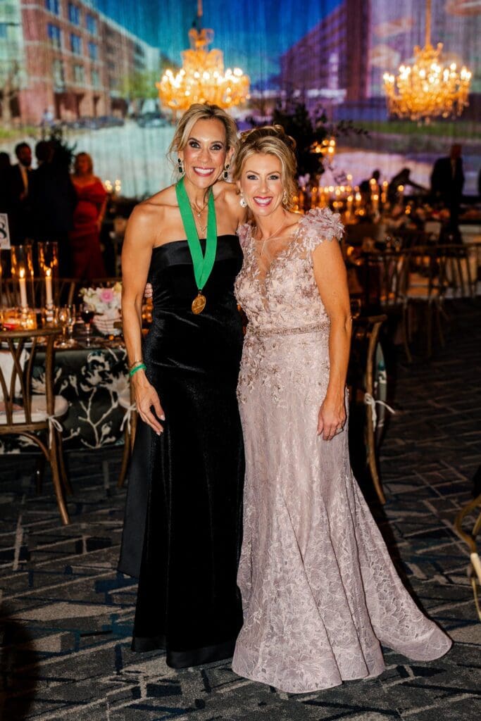 Interfaith CEO Missy Herndon and gala chair Linsey Bibler at the 2026 Interfaith Love Thy Neighbor gala. (Photo by Interfaith of The Woodlands)