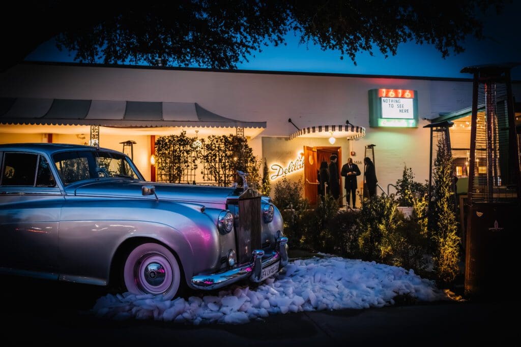 The roaring ’20s–inspired supper club brought together Dallas VIPs, global tastemakers, and sports and entertainment icons for an unforgettable night of dining, dancing, and spectacle. (Photo by Chase Hall)