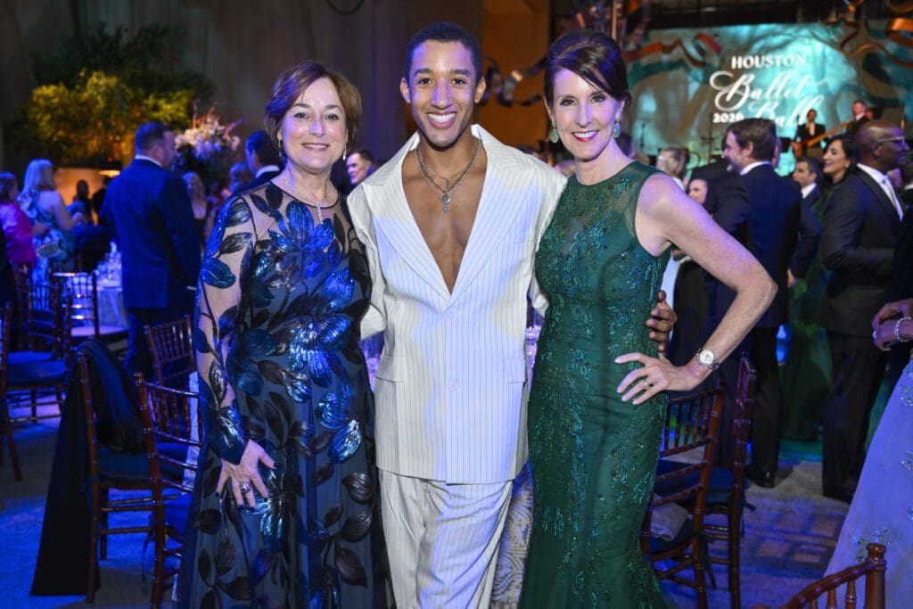 Leigh Smith, Harper Watters, Phoebe Tudor at the Houston Ballet Ball held at Wortham Theater Center (Photo by Michelle Watson, CatchlightGroup.com)