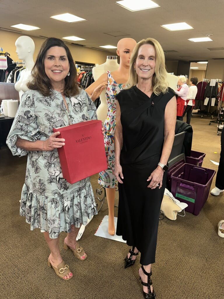Lesha Elsenbrook, Susan Binney (Photo by Shelby Hodge)