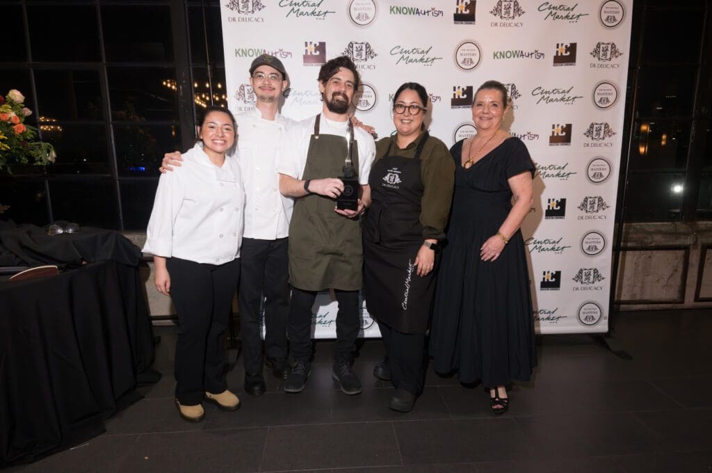 Victoria Elizondo, chef-owner of Cochinita & Co with her team and Diane Roederer at The Truffle Masters evening (Photo by Daniel Ortiz)