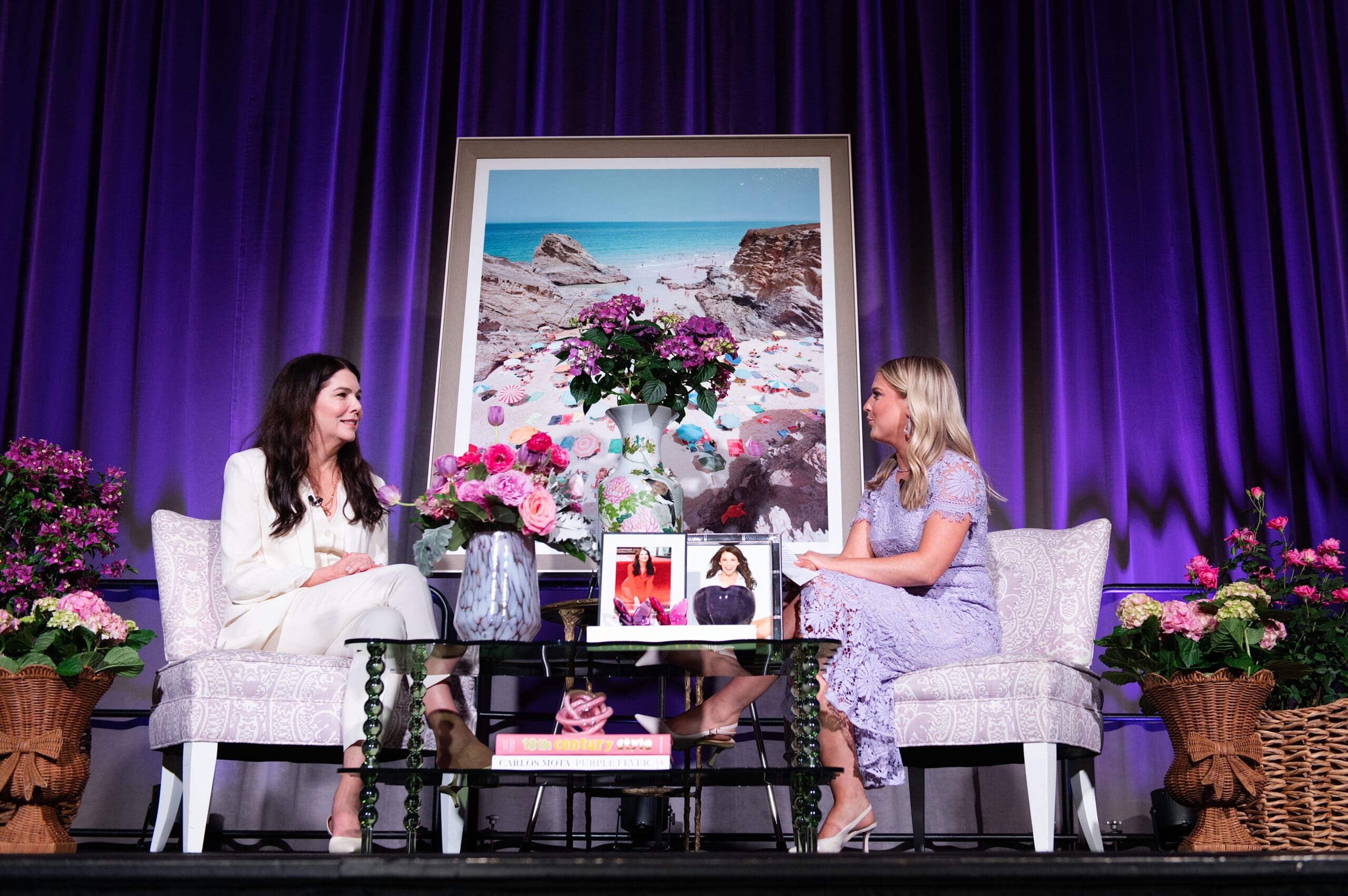 Chick Lit Luncheon speaker Lauren Graham and Fox4 Good Day anchor Paige Ellenberger