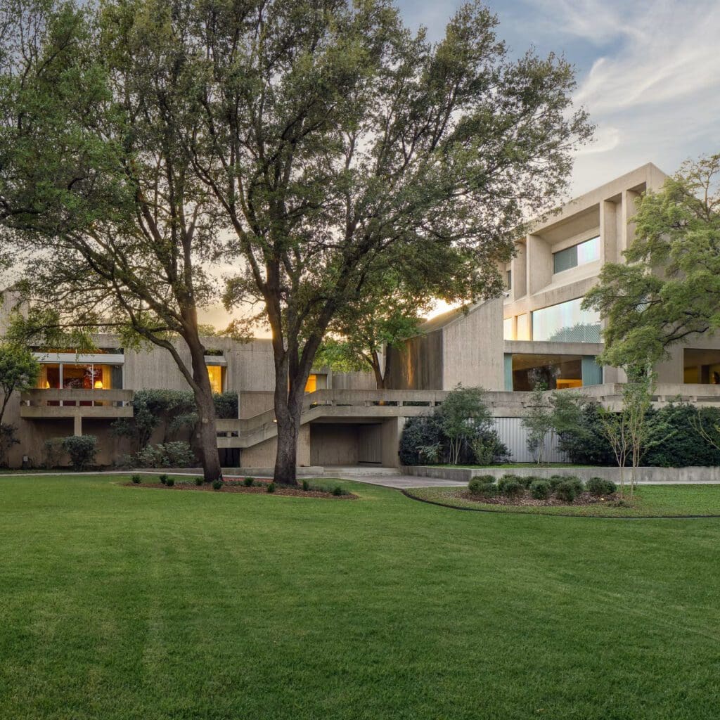 Set on a secluded estate in Westover Hills, the residence blends monumental design with serene, landscaped surroundings. (Photograph by JA2)