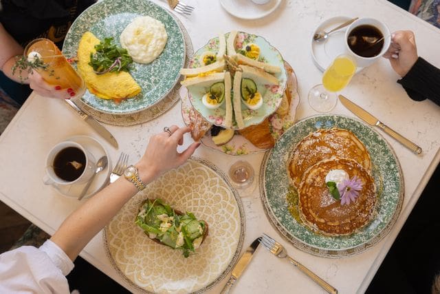 The Best Mother’s Day Brunch Restaurants in The Woodlands — From Build-Your-Own Mimosas To Bountiful Buffets and Sparkling Jewelry