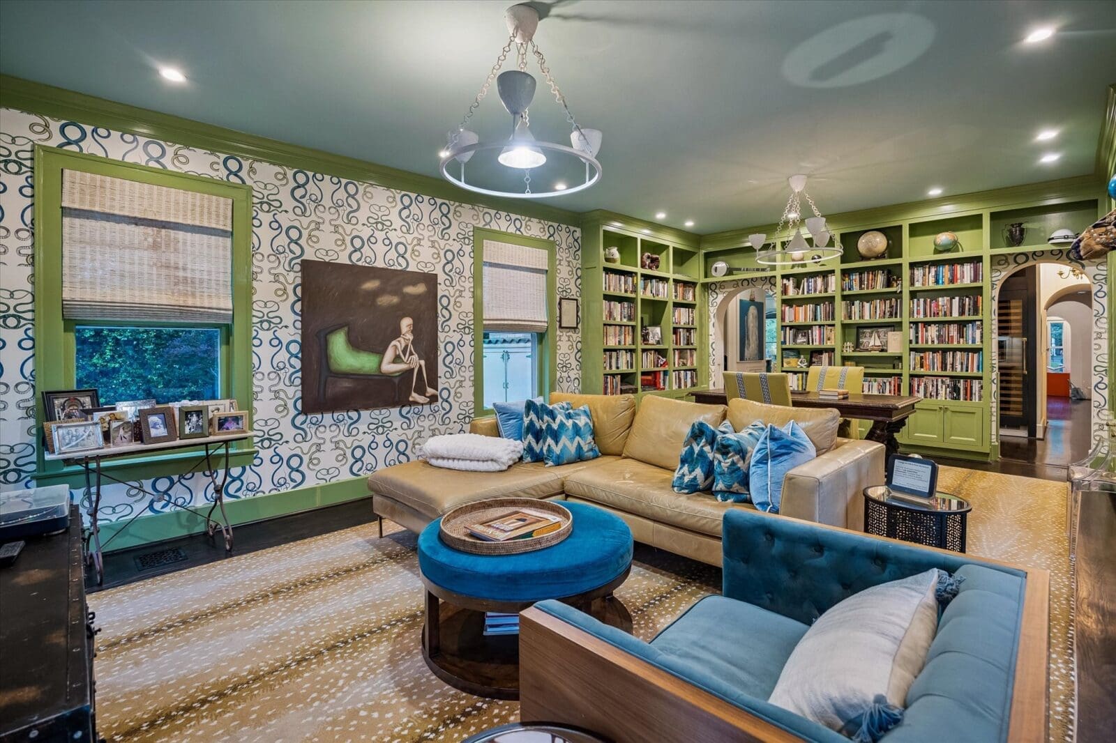 The library/family room at 15 Courtlandt Place (Photo by Tk Images)