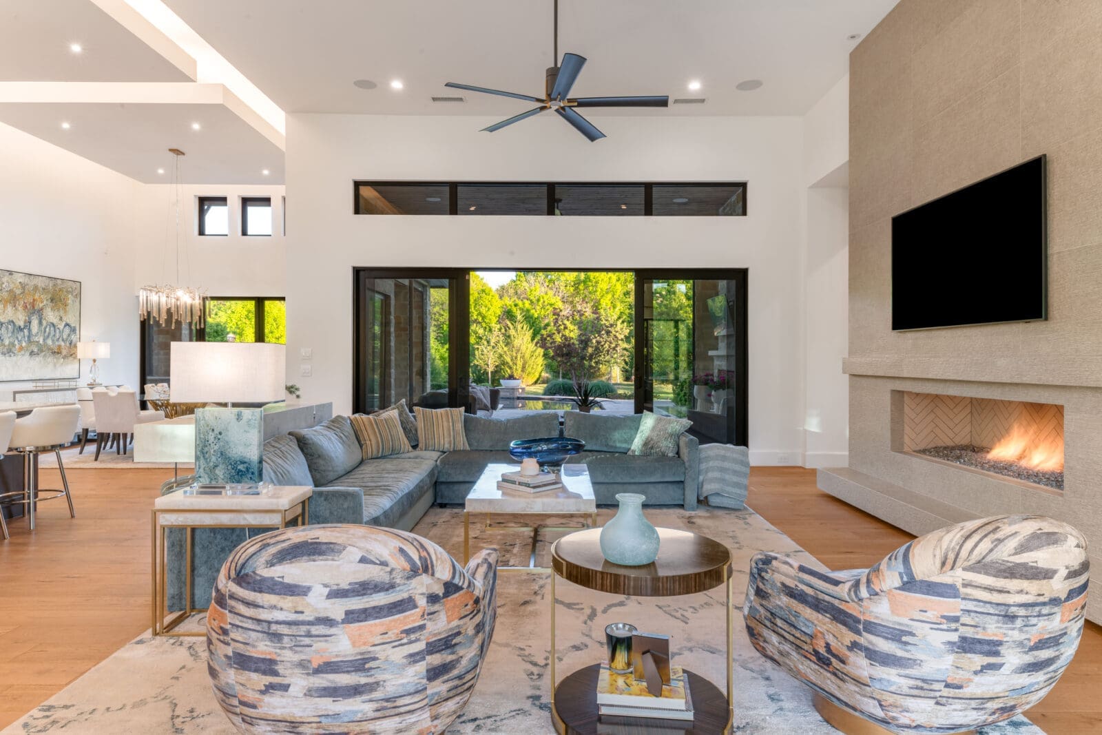 Every room offers a view of the landscape outside. (Photo by Costa Christ / Compass)