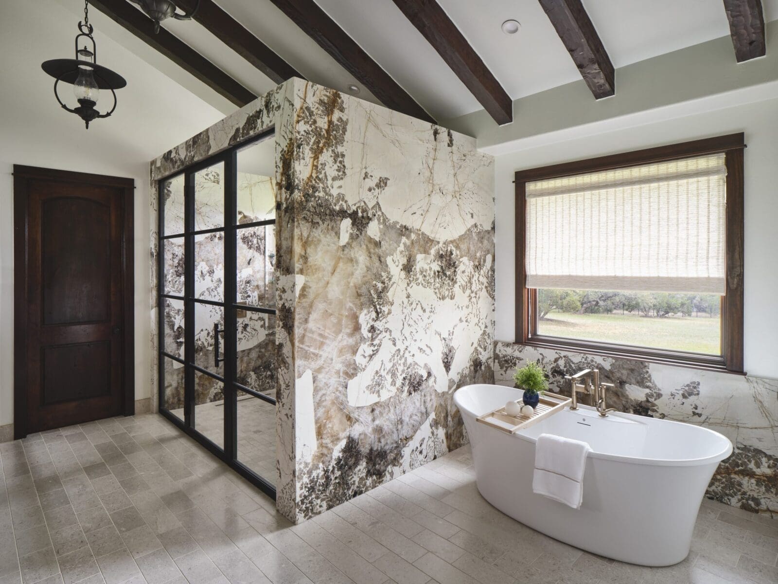 At Stratus Surfaces, clients go from overwhelmed to inspired.