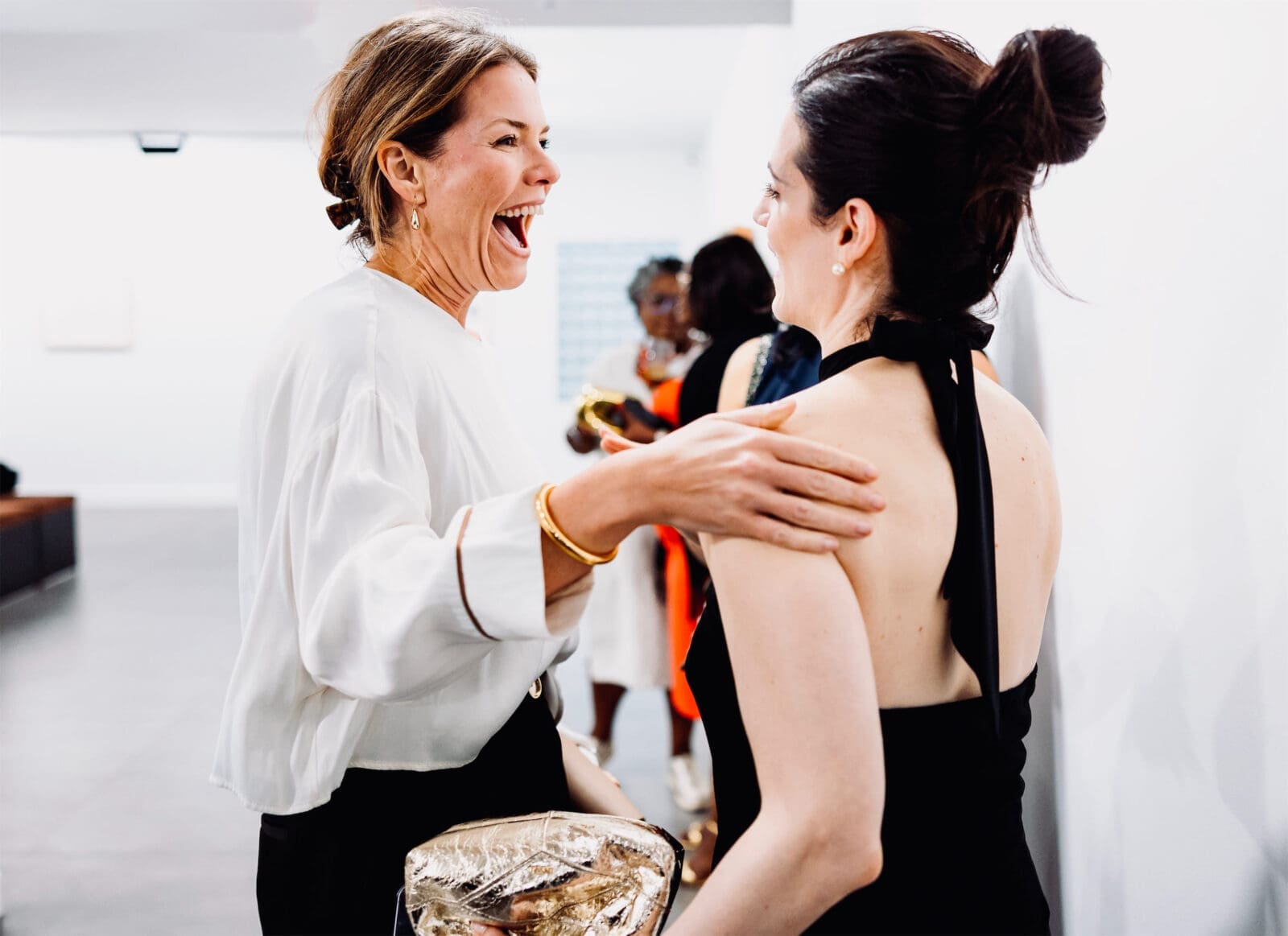 Jessica Phifer, Katy Conrad at the Houston Arts Alliance Gilded & Golden Kickoff (Photo by Hung L. Truong)