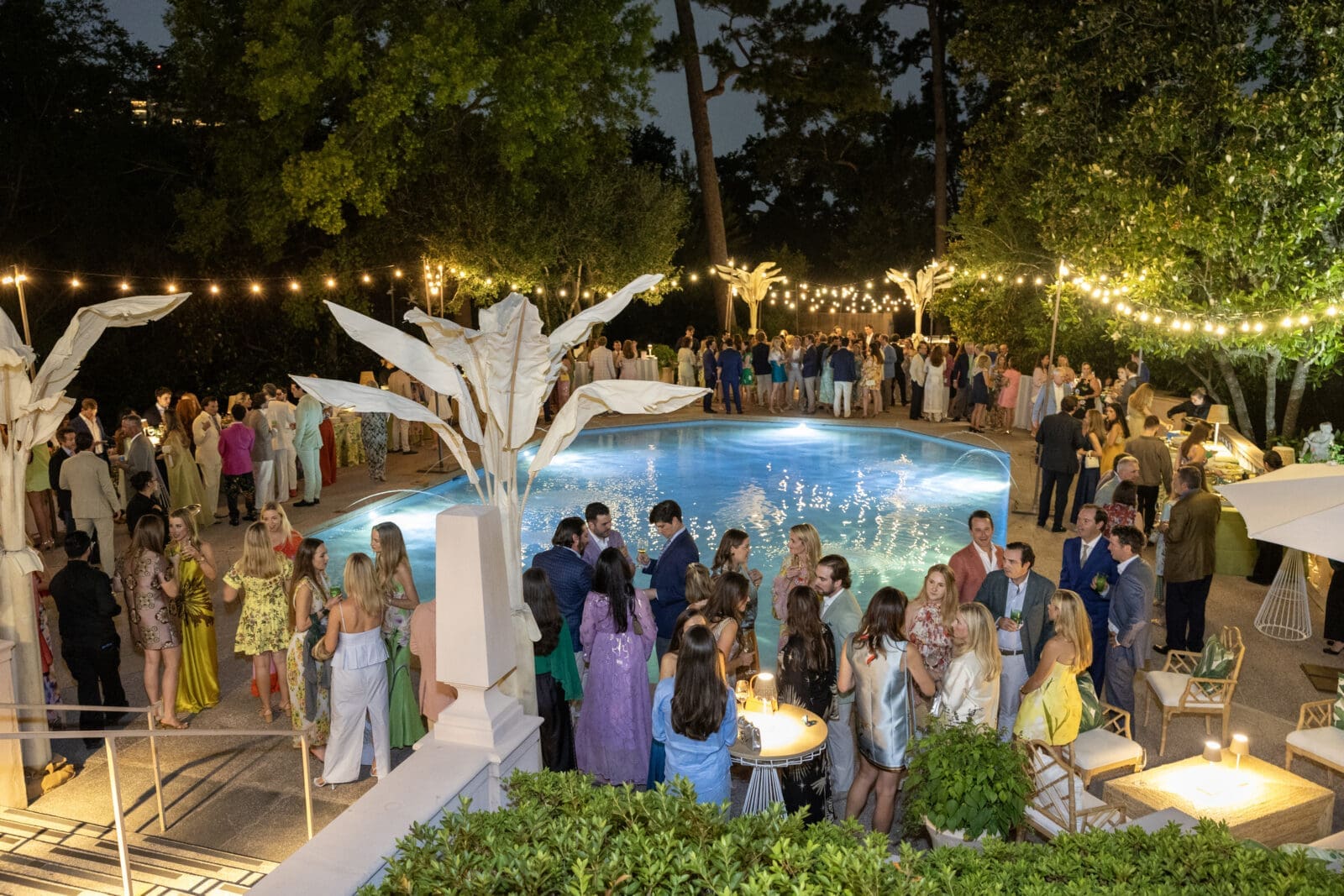 The annual Rienzi Spring Party drew a handsome throng of 350, many of whom representing Old Guard families. (Photo by Jenny Antill)
