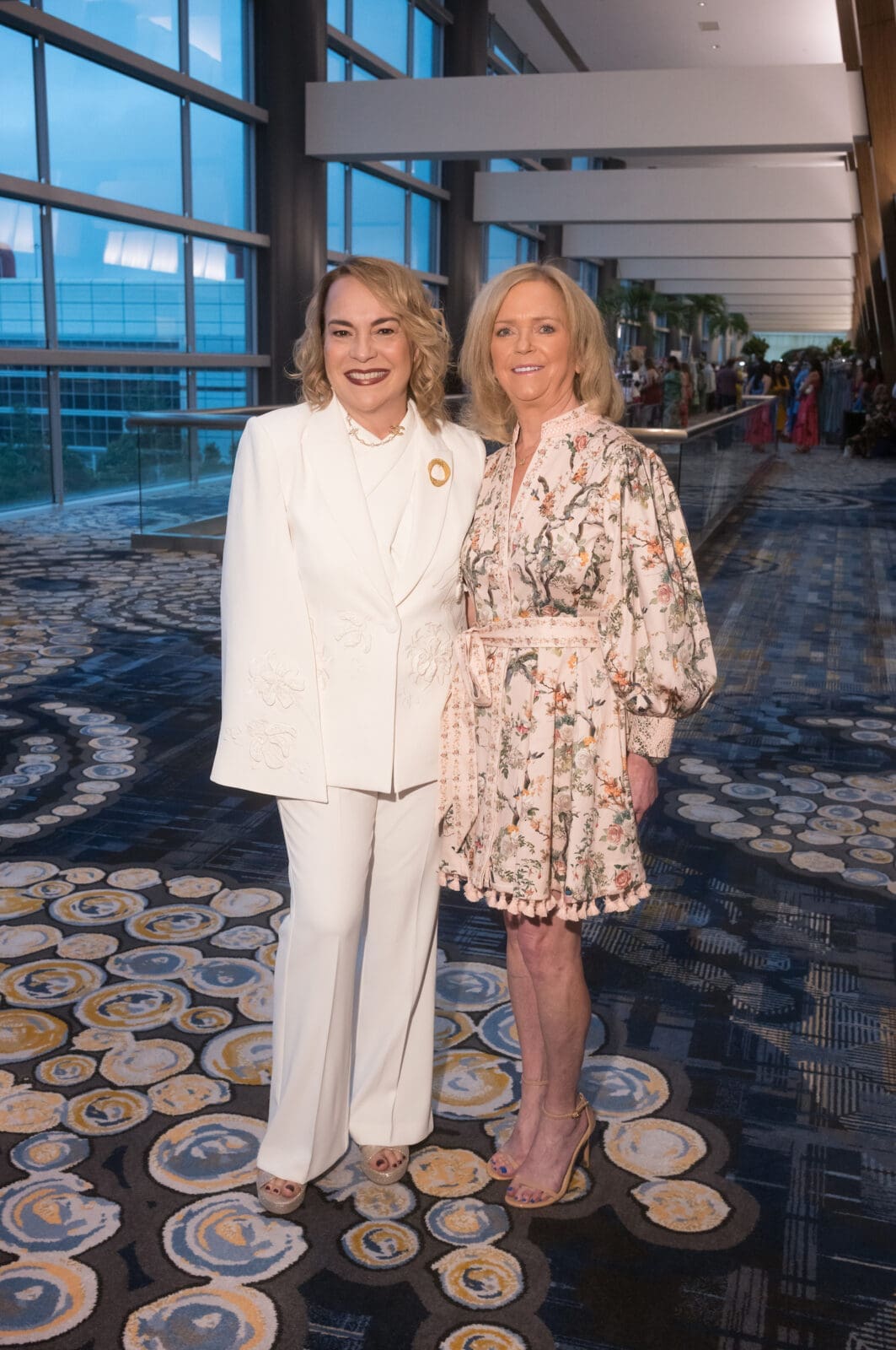 Rosi Hernandez, Chree Boydstun at the Latin Women's Initiative 'Viva la Moda' event (Photo by Daniel Ortiz)
