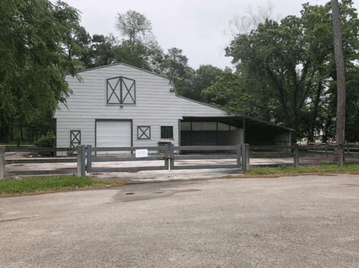The original horse stable at Blue Magnolia. (Photo courtesy of Angela Kovar)