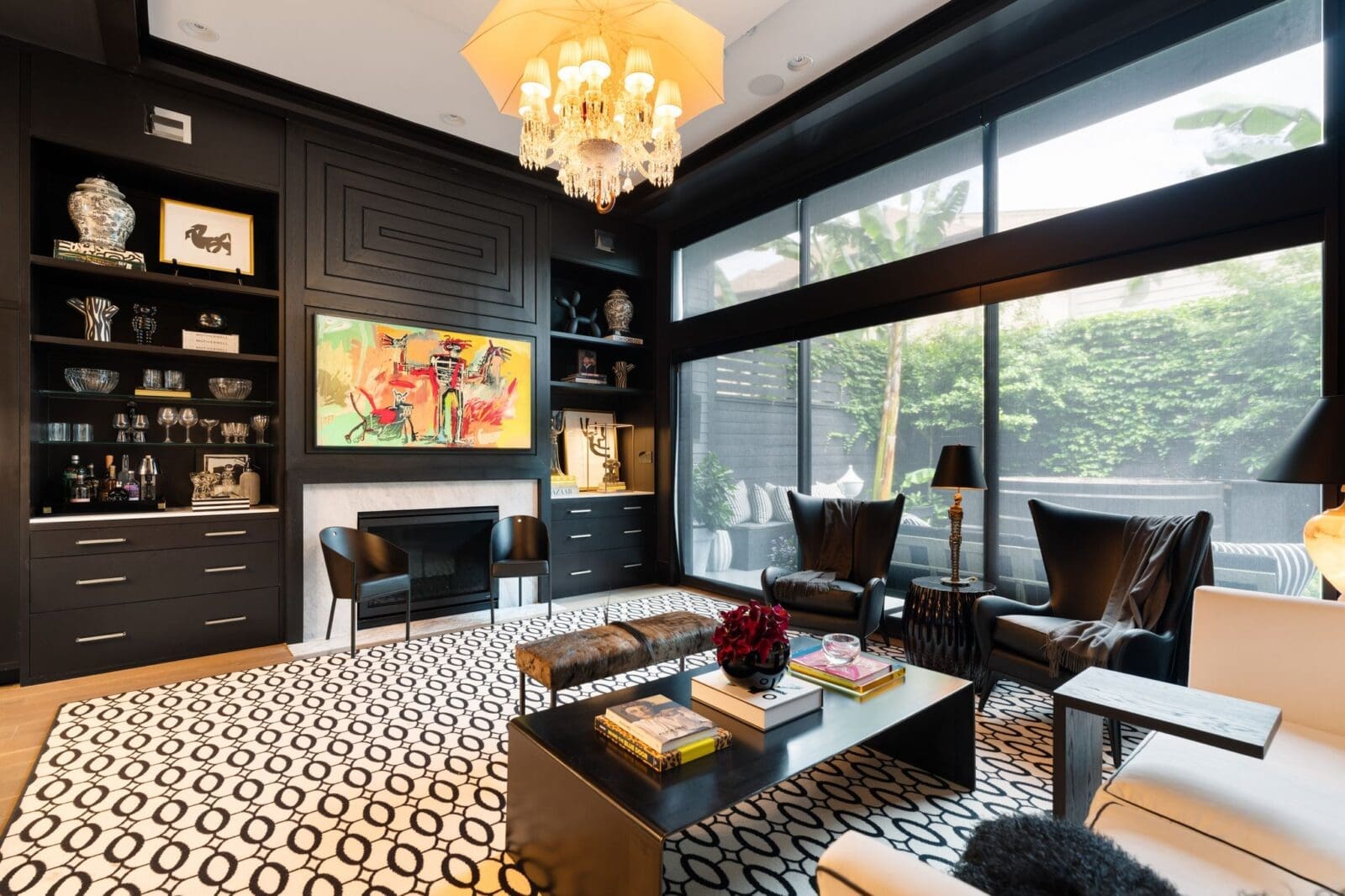 Houston Real Estate Power Player’s Posh Bachelor Pad in Montrose Turns Heads — Fabulousness and a $1.38 Million Asking Price